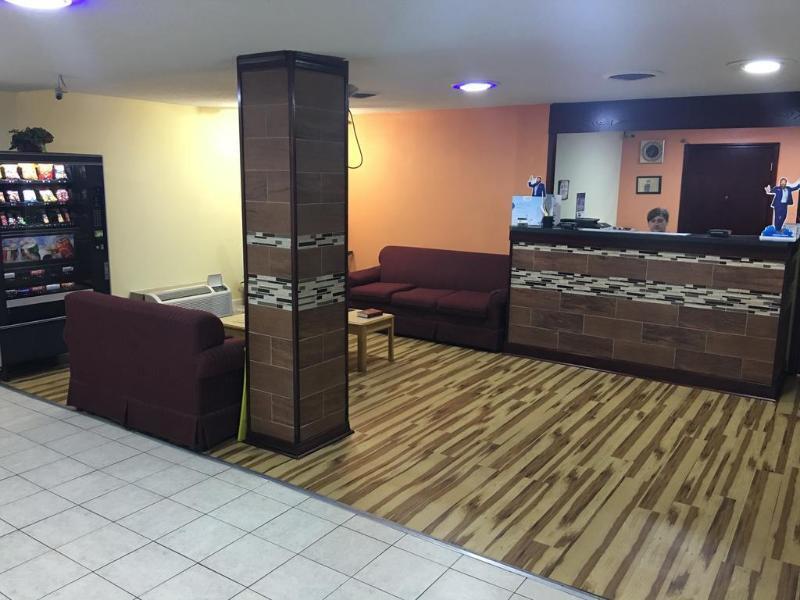 Days Inn By Wyndham Statesville Kültér fotó