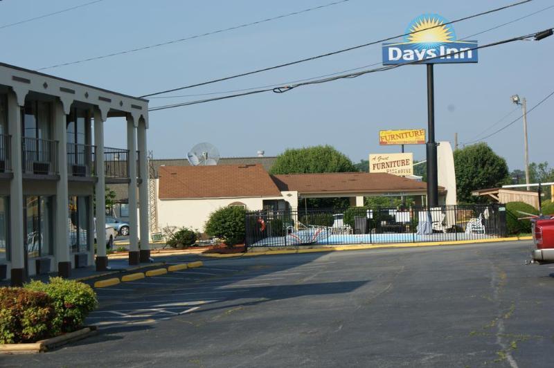 Days Inn By Wyndham Statesville Kültér fotó